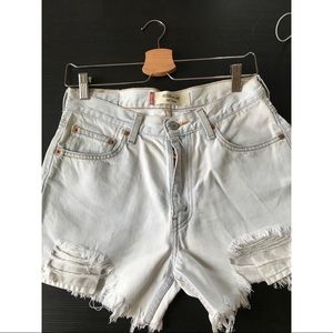 Vintage high waist Levi’s 505 short 28